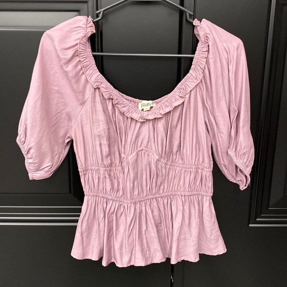 Listicle Tops - NWT Love Story Peplum Top